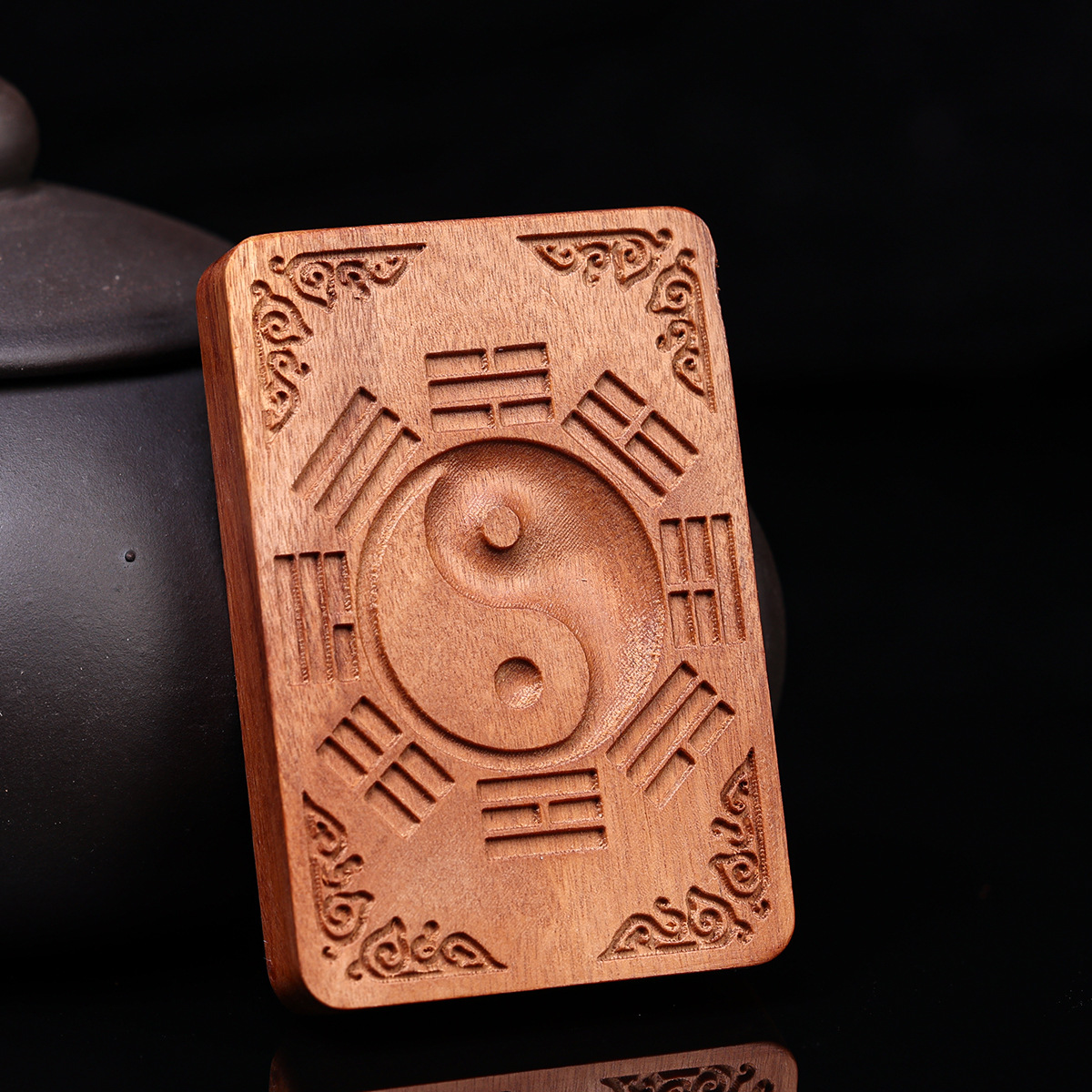 Амулет из дерева жужуба, пораженного молнией, подвеска из цветка сирени Даосский ритуальный инструмент Старый материал Темный цвет Тщательно вырезано Ручная работа