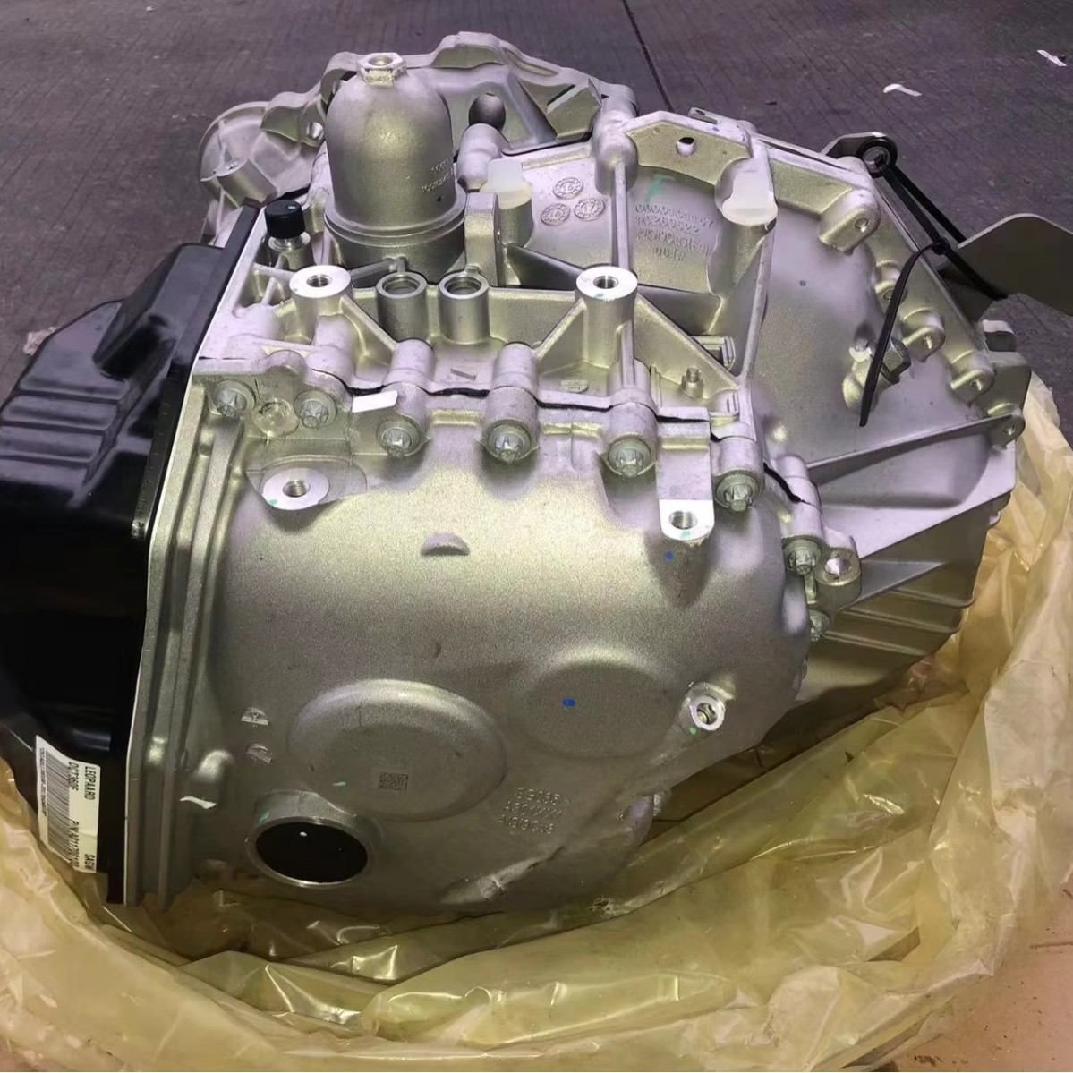 Zotye Hanteng Car Leopard 1.8t 2.0t 2Wd Dual Clutch Transmission Gearbox Total