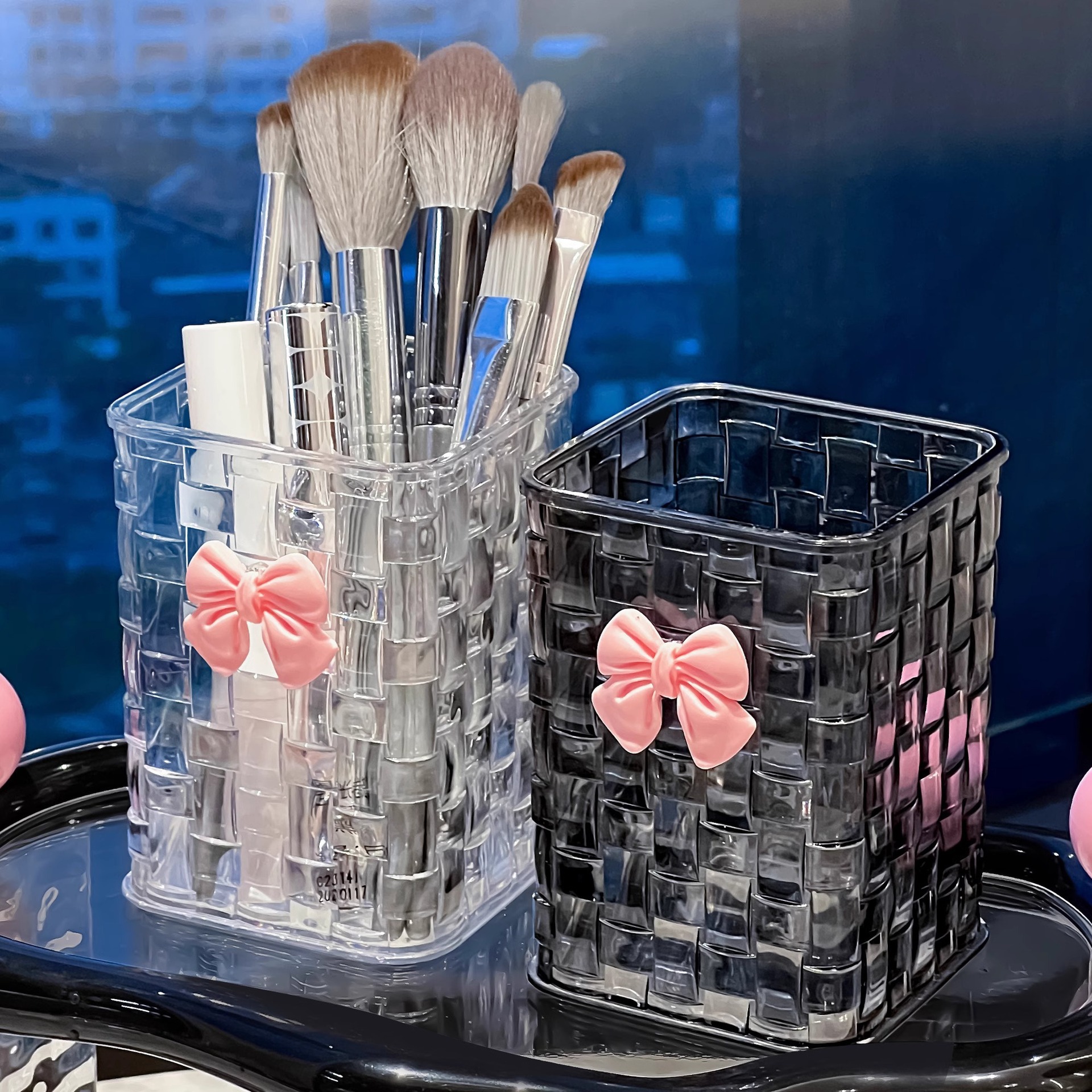 Light Luxury Desktop Storage Box Square Transparent Plastic Makeup Pen Eyebrow Pencil Brush Storage Rack Student Dormitory Storage Pen Holder