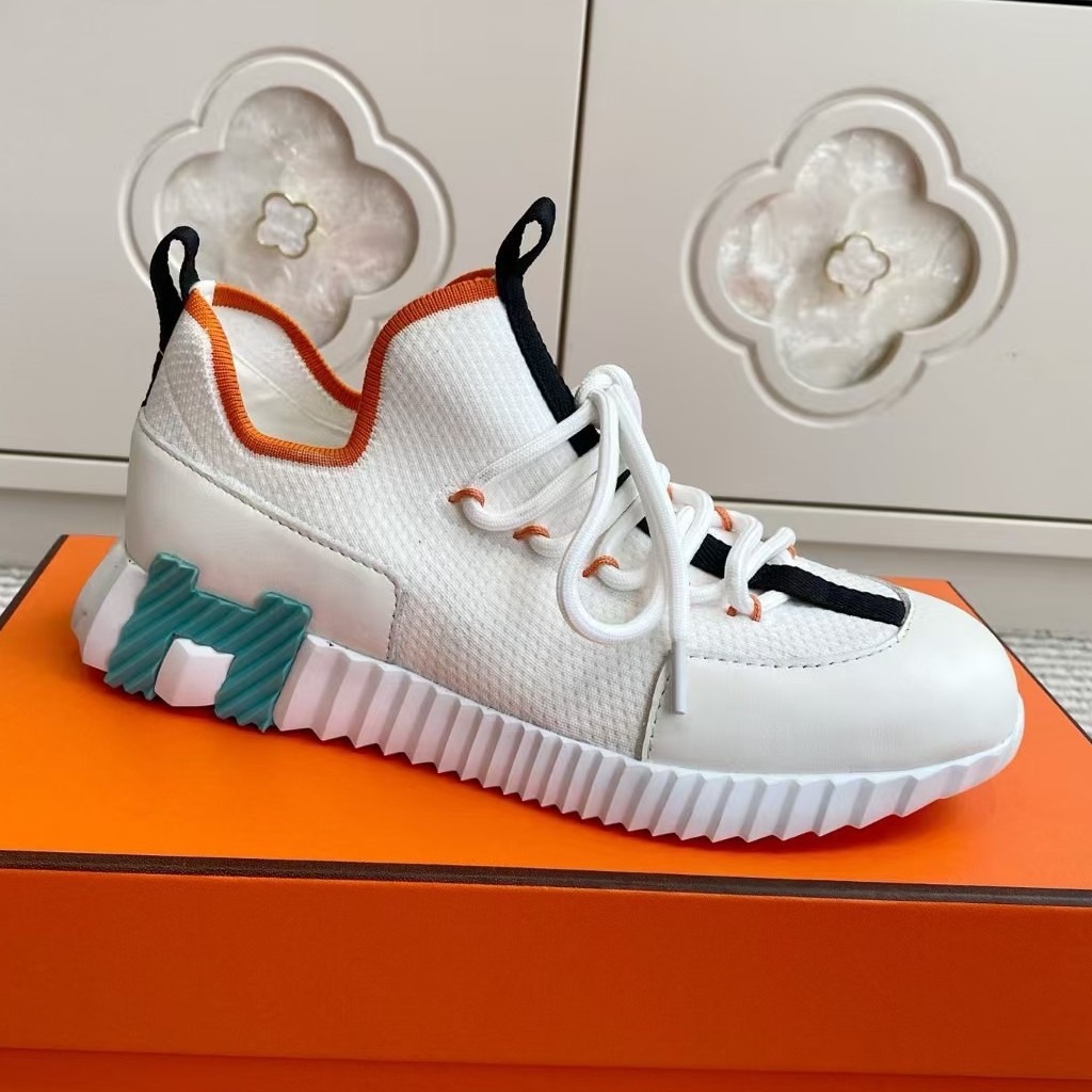 Guangzhou Foreign Trade 2025 Autumn New Mesh Breathable Casual Fly Knit Sports Shoes Unisex Comfortable Running Shoes