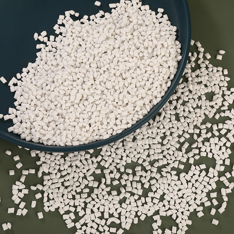 The Manufacturer Supplies Calcium Carbonate Filled Masterbatch with Good Heat Transfer Properties, Short Molding Cycle, Uniform Particles and Good Plasticization Properties