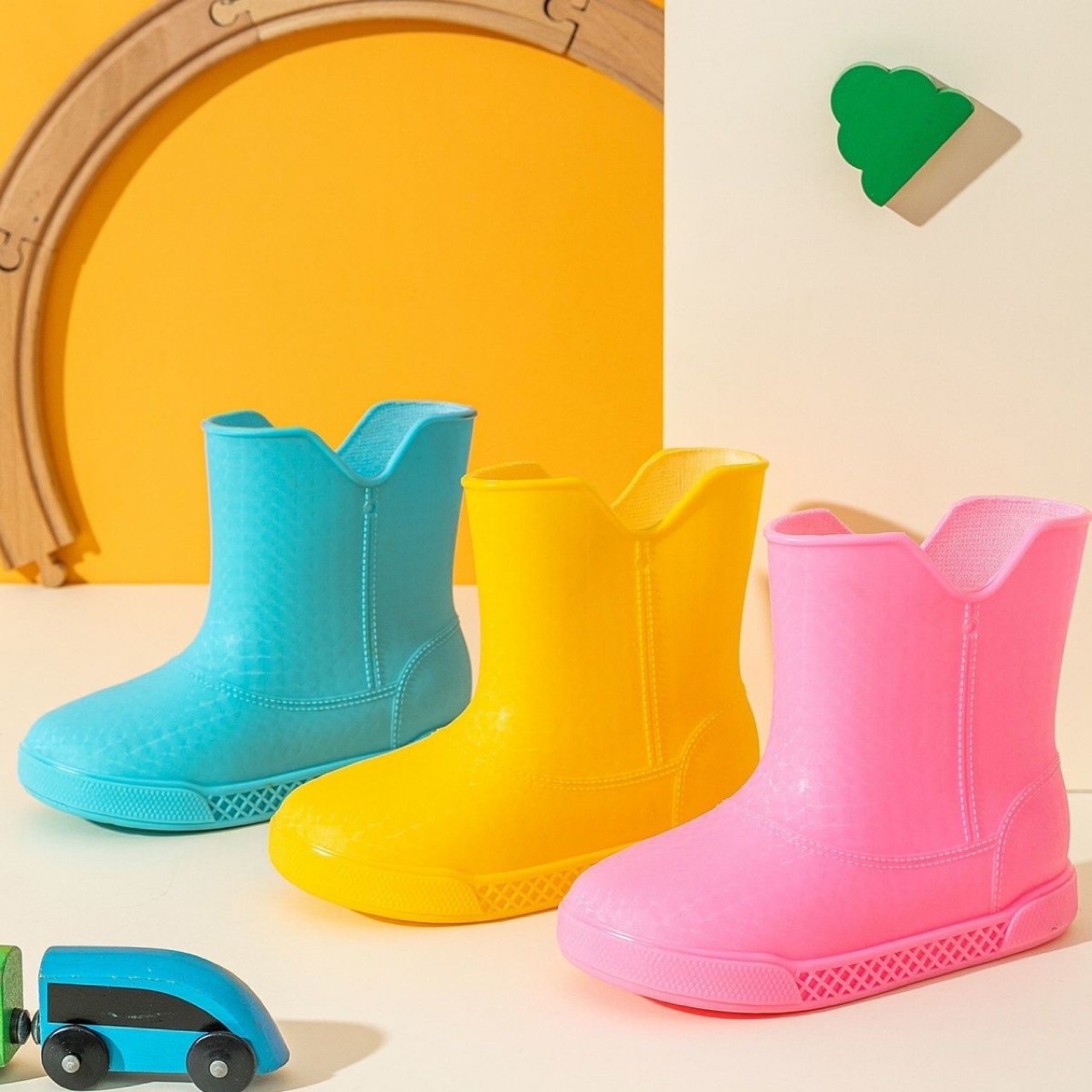 Детские резиновые сапоги для мальчиков и девочек на весну и лето, модные и милые, водонепроницаемые, средние сапоги