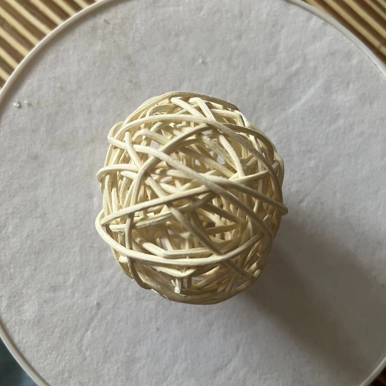 Pet supplies Totoro hamster rabbit parrot bite molar natural color rattan ball handmade woven ball wholesale