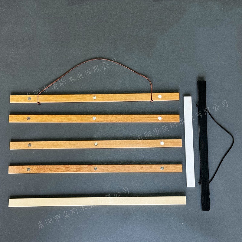 Solid wood photo frame hanging shaft line source wholesale modeling photo frame line log hanging shaft magnetic pressure clause wood strip