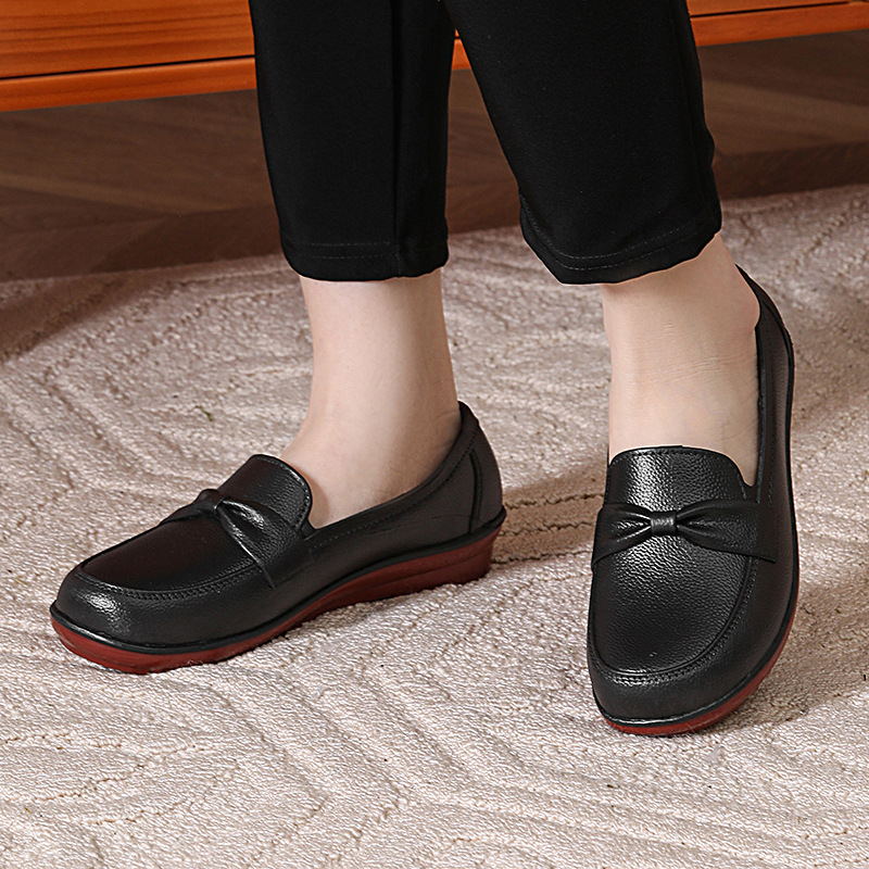 Low-top Beef Sole Shallow Mouth Short Rain Boots Women's Wear-resistant Soft Sole Rubber Shoes Waterproof Non-slip Kitchen Mom Work Shoes