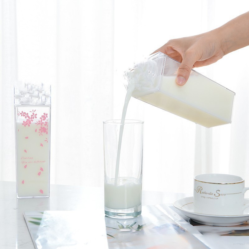 Квадратная молочная чашка вращающаяся герметичная бутылка для хранения свежего молока с сеткой красных взрывов фруктового сока
