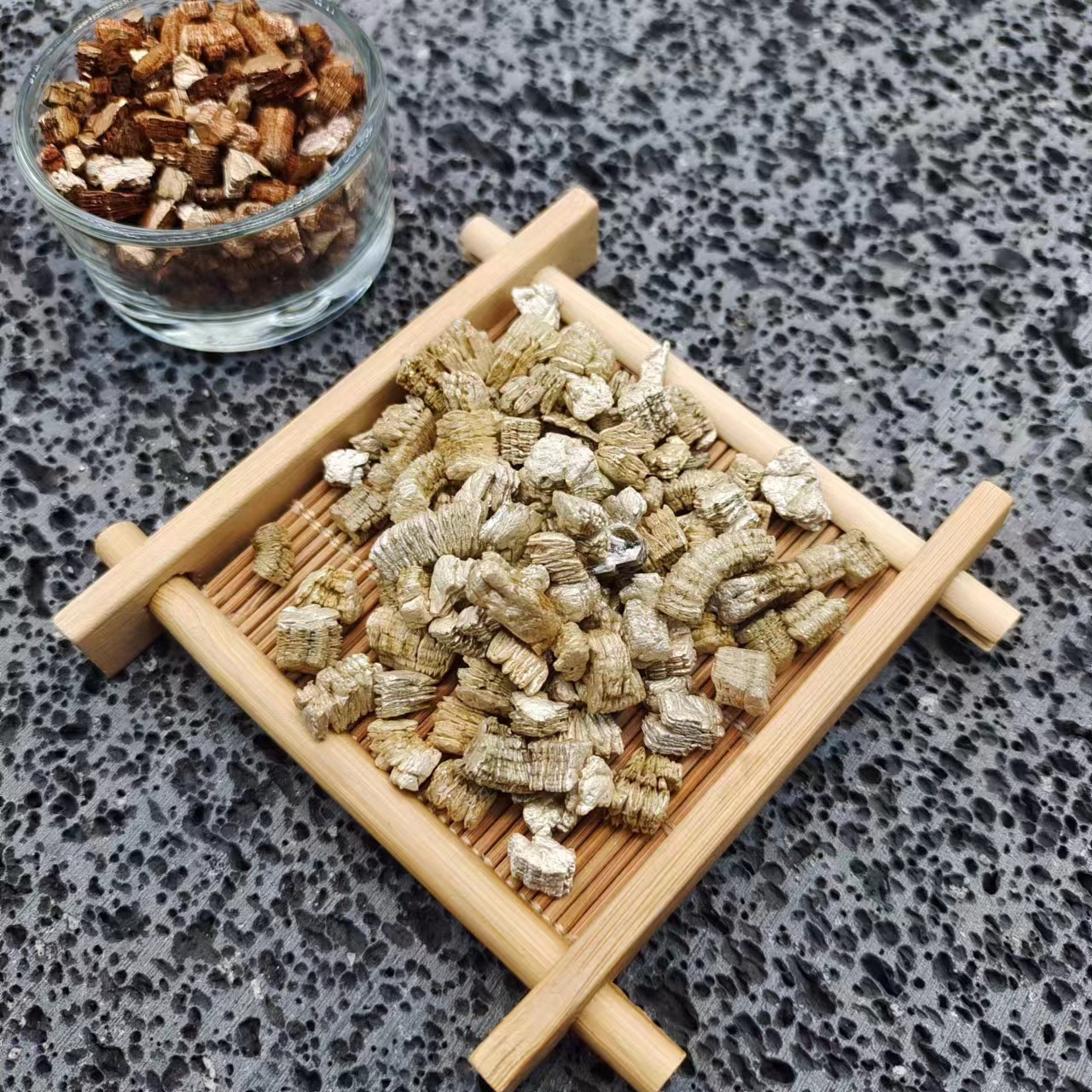 Supply Vermiculite Golden Yellow Expanded Vermiculite Fireproof Insulation Insulation Vermiculite Powder Seedling Sowing Silver White Expanded Vermiculite