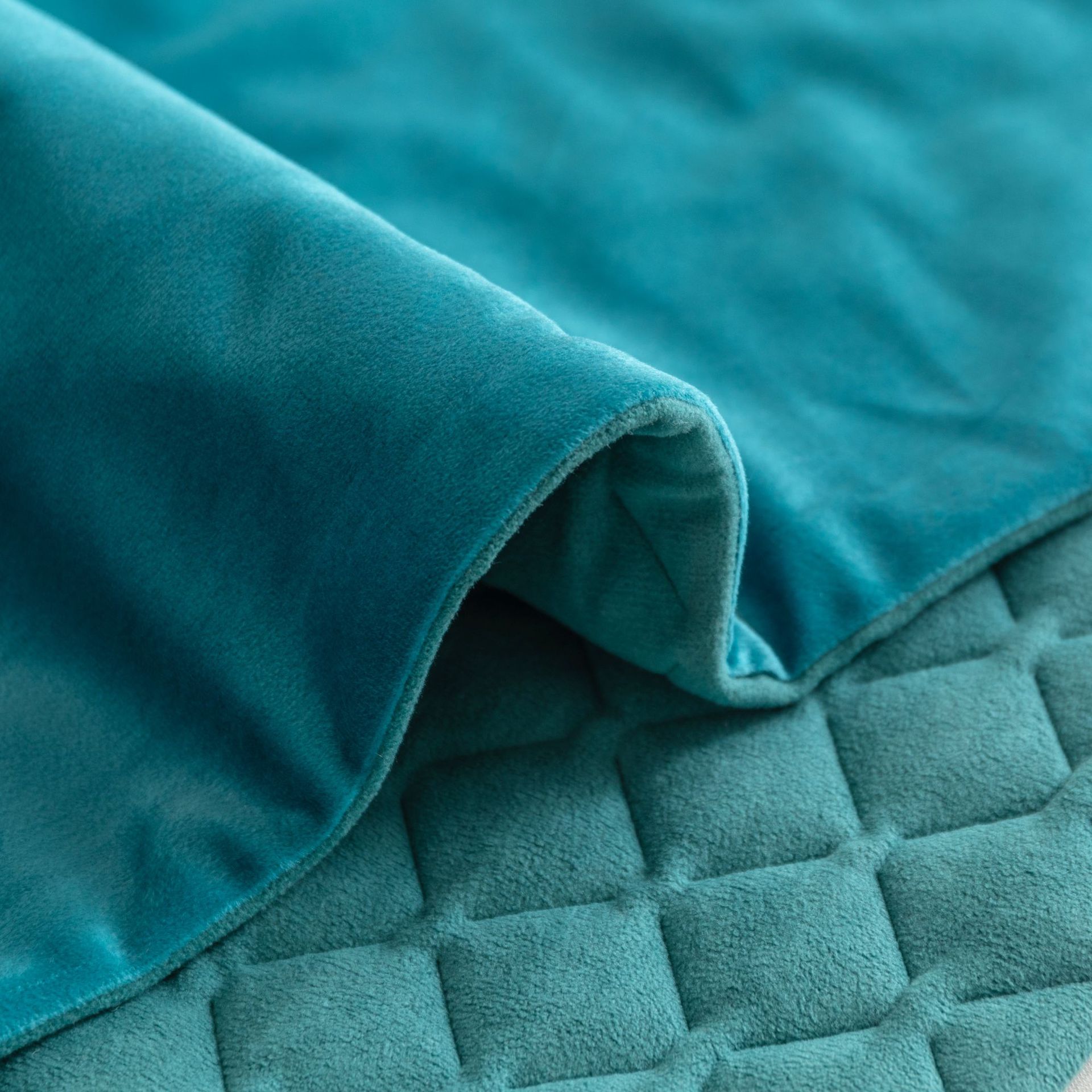 European and American style simple Dutch velvet rhombus pattern hotel homestay hotel bed towel bed flag