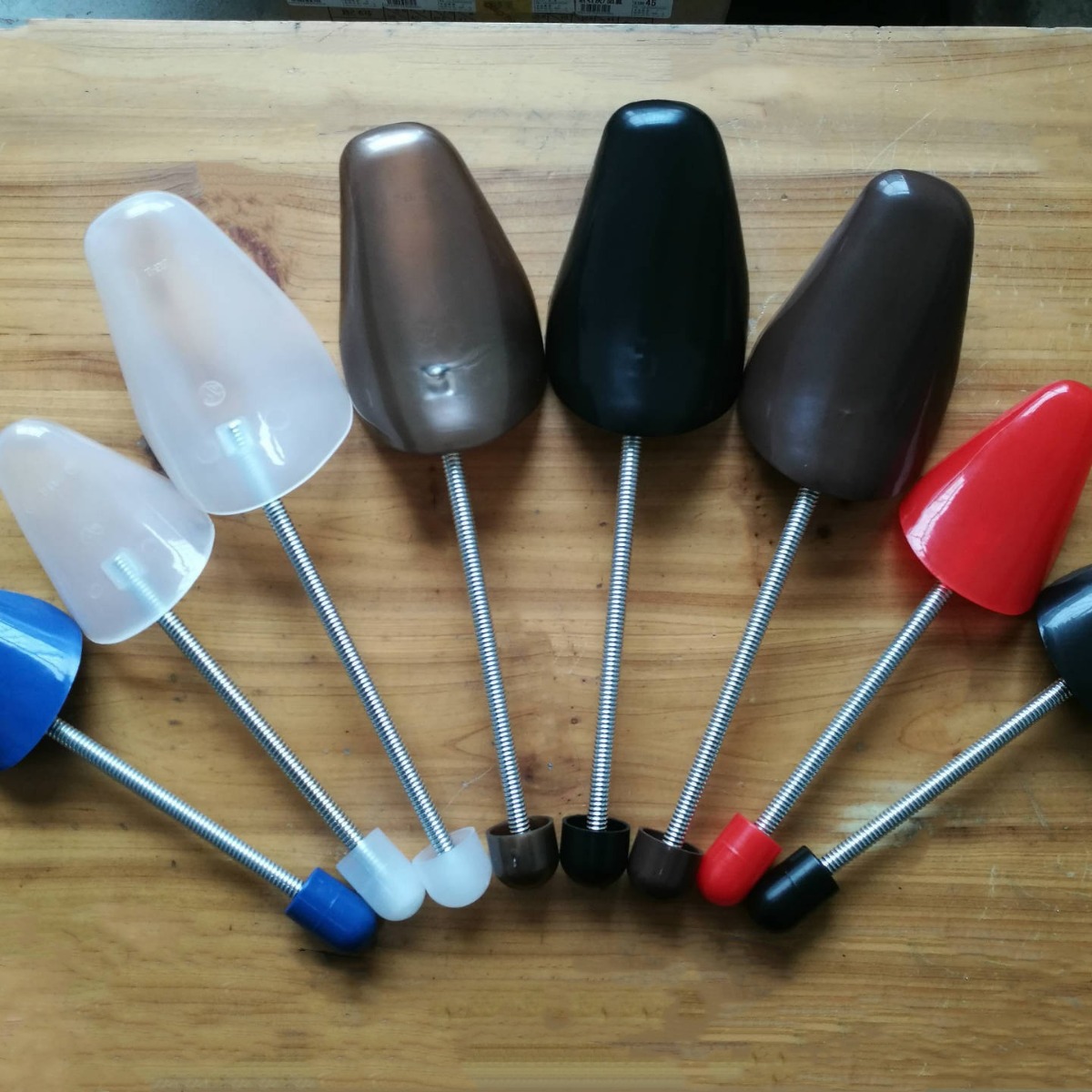 Customized Shoe Expander for Men and Women, Adjustable Plastic Shoe Stretcher, Expander to Expand and Shape High Heels and Flats Soles Amazon