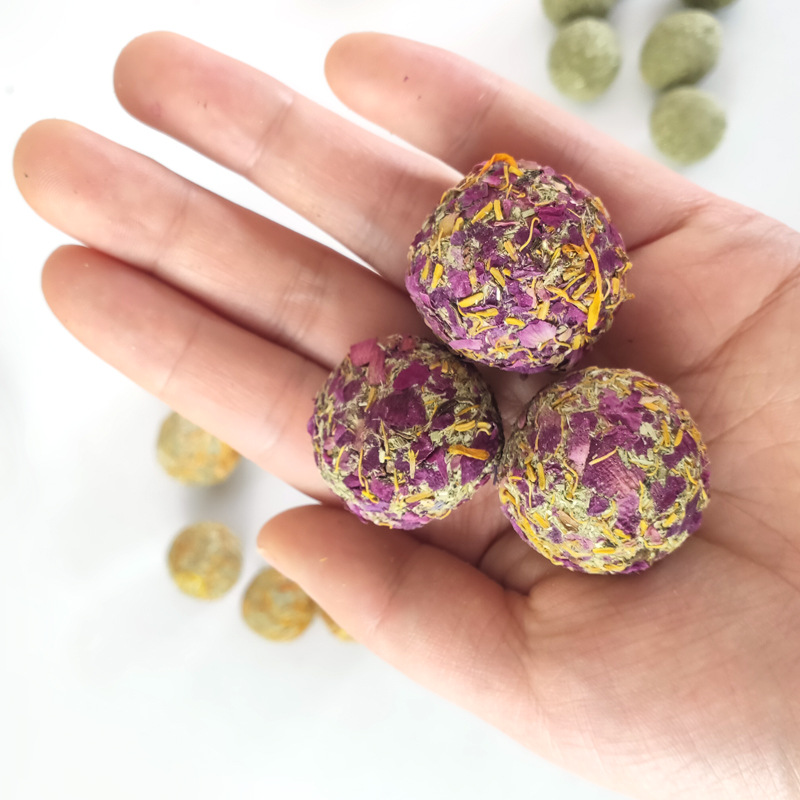 Rabbit Molar Mixed Grass Ball Totoro Alfalfa Flower Cake Dutch Pig Hamster Supplies Rabbit Molar Toy Snacks