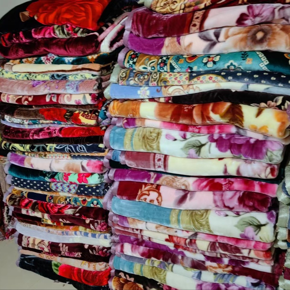 В наличии Одеяло из ращела Облачное одеяло Двуслойное одеяло 2,5-3 кг Двуслойное 1,8-2,2 м Утолщенное и увеличенное