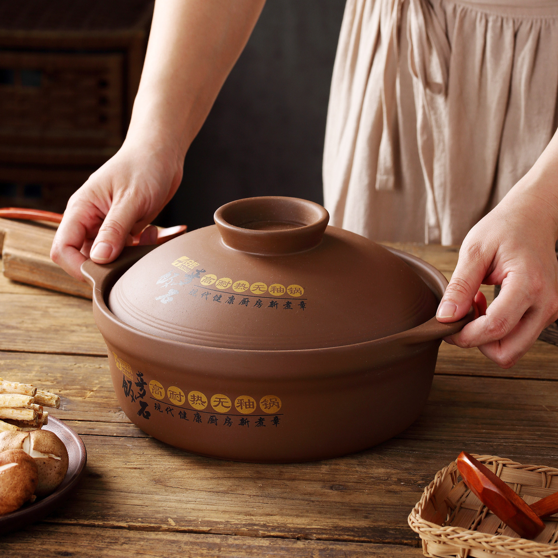 Wholesale Unglazed Uncoated Casserole Household Stew Pot Soup Stew Pot Boiled Chinese Medicine Gas Open Flame High Temperature Resistant Sand