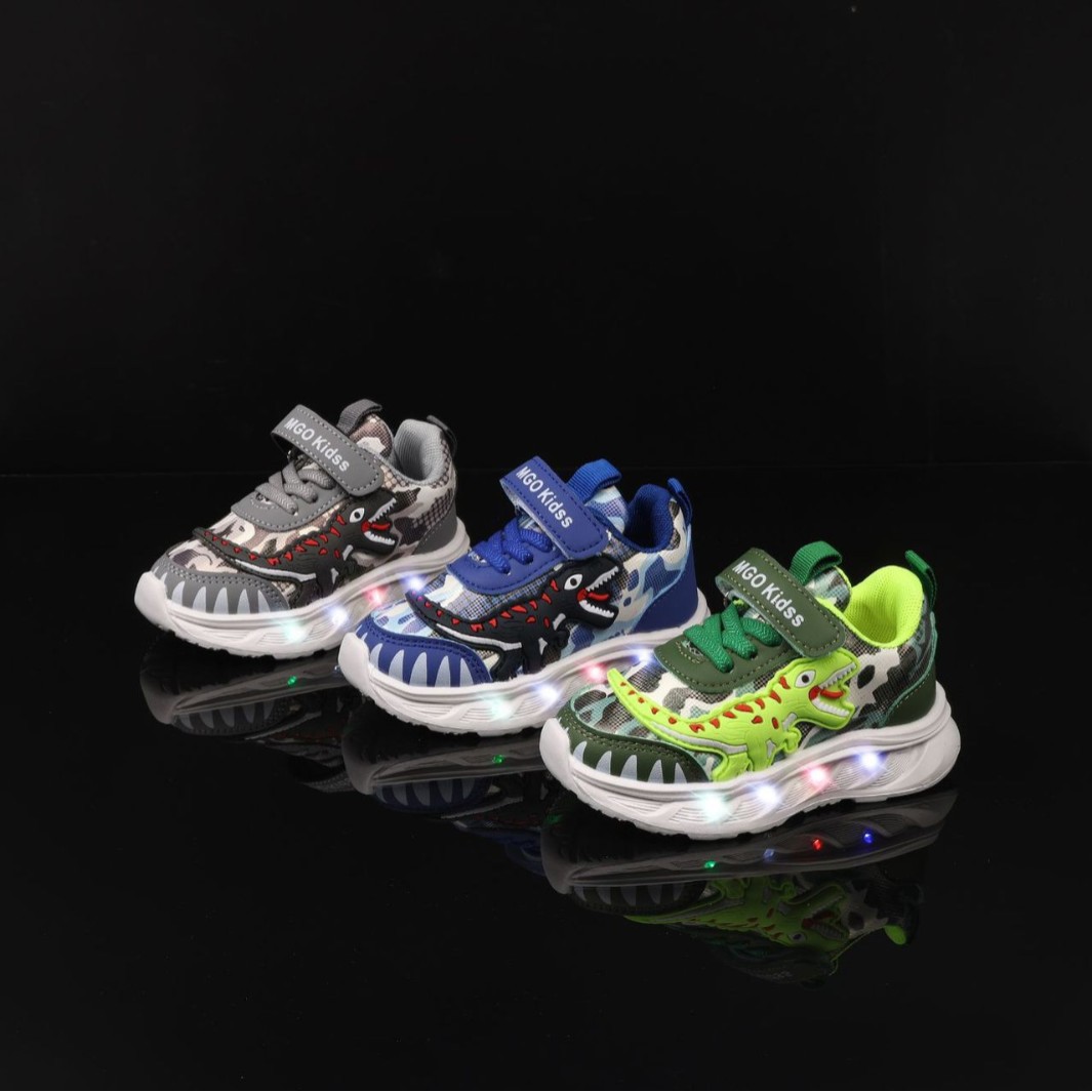 Весна 2025 новые мультяшные спортивные кроссовки для мальчиков повседневные обувь для детей оптовая легкая обувь