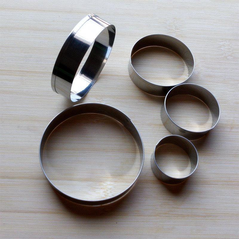 Manufacturer's Ready-made Stainless Steel Cookie Mold Round Cookie Cake Baking Tool Baking Mold