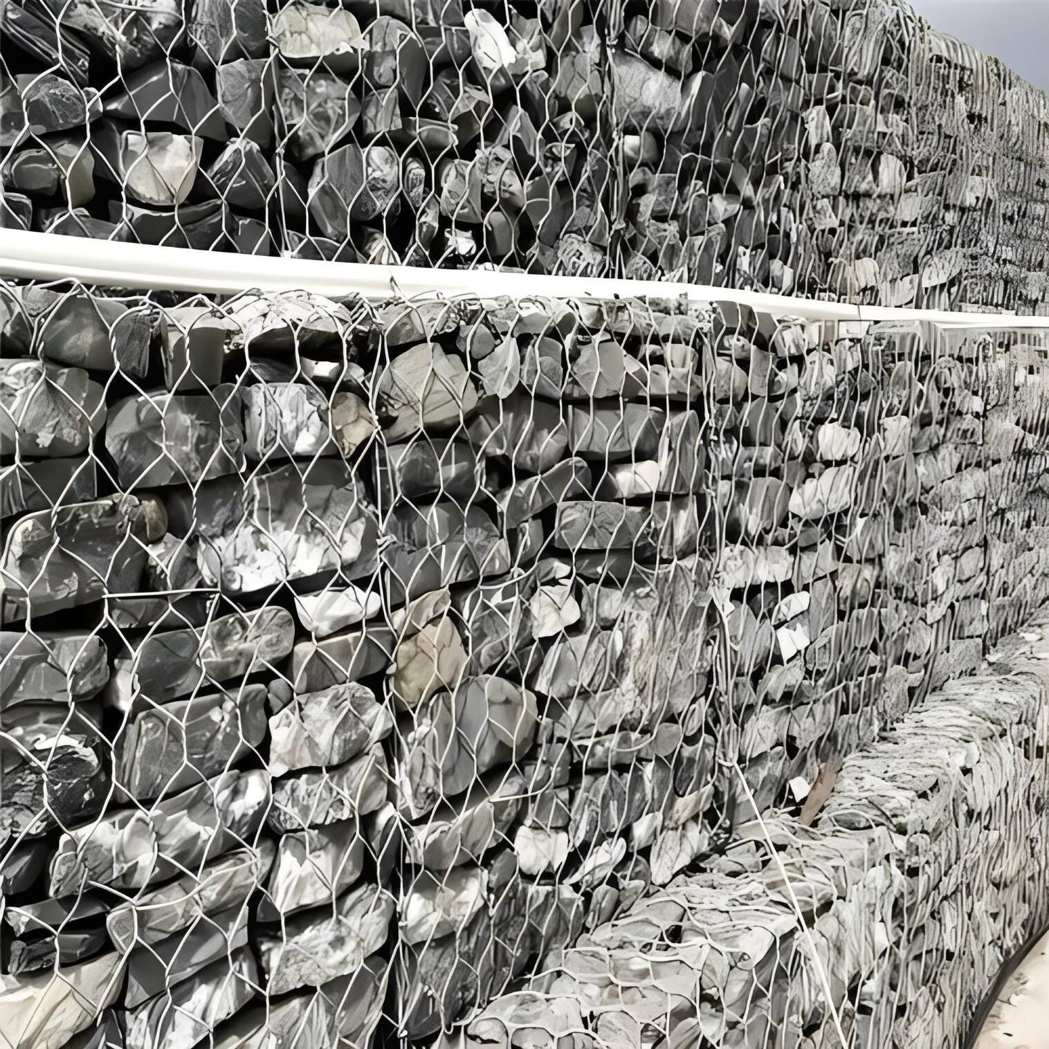 Factory wholesale river retaining wall electric welding gabion cage cage water conservancy flood control lead wire plastic gabion mesh box