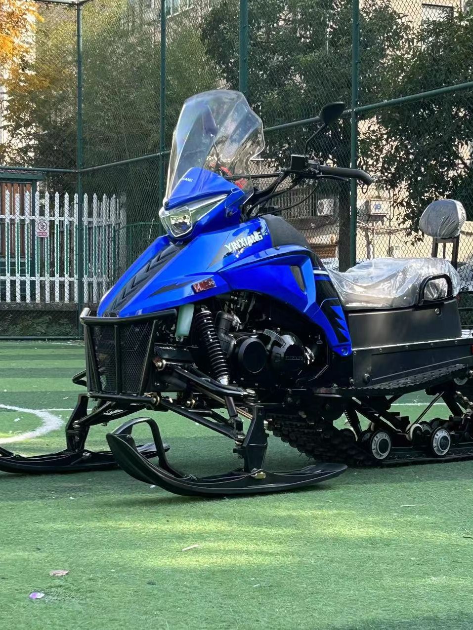 Manufacturer Low-Price Promotion 300Cc Snowmobile Tracked Snow Vehicle Tracked Off-Road Vehicle