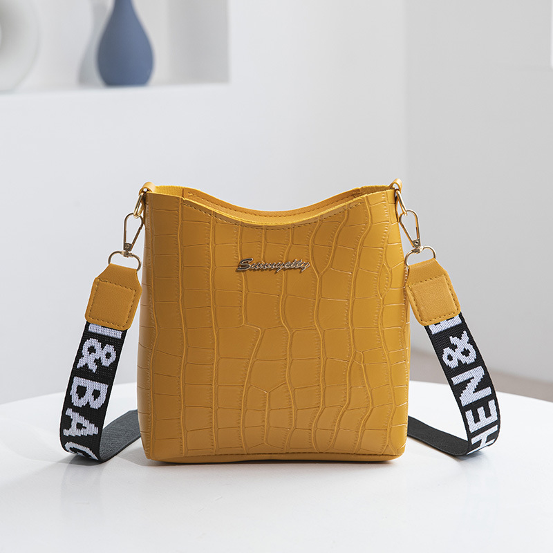 Cross-Border Bags for Women, New Crocodile Pattern Crossbody Bag, Personalized Bucket Bag, Simple Shoulder Bag, Foreign Trade Women's Bag Wholesale