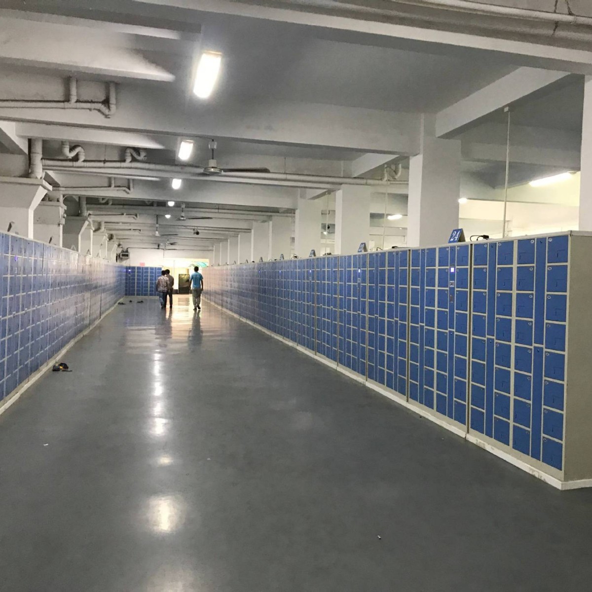 Manufacturer Supplies Abs Locker Plastic File Cabinet Employee Locker Bathroom Wardrobe Multi-Door Shoe Cabinet Anti-Collision Cabinet