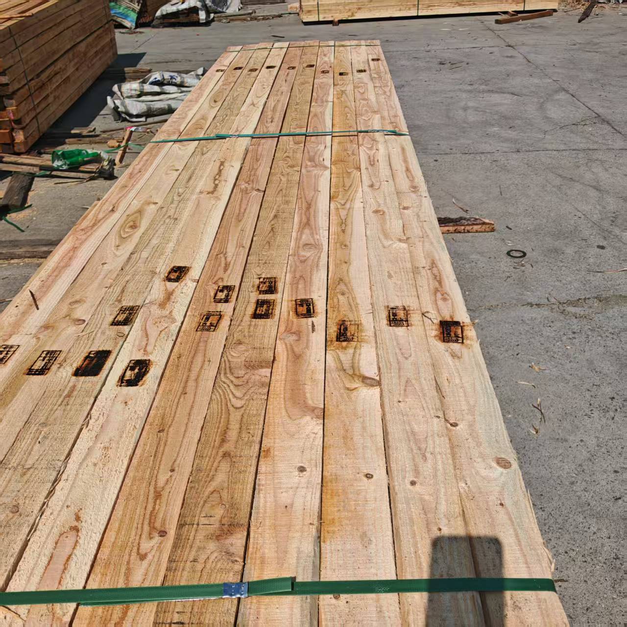 Fumigation of Wood Squares, Fumigation of Larch Wood Squares, Construction Site Infrastructure Wood, Support Templates, Square Wood Strips, Infrastructure Railway Tracks