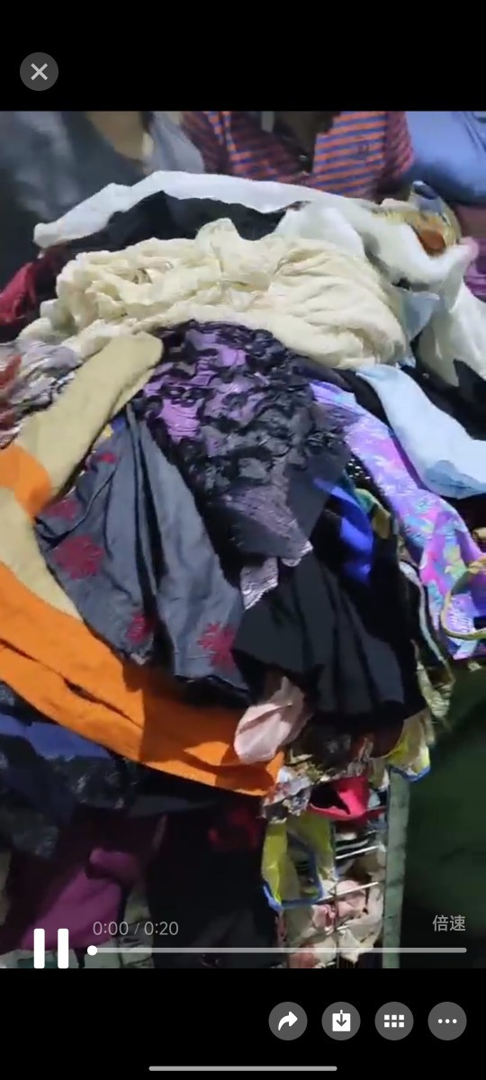 Second-Hand Clothes Old Stock Live Source Selection African Southeast Asian Girls' Skirts Short Cotton Dresses 2 Yuan 3 Yuan 0.5kg