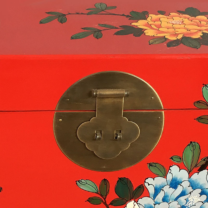 Retro Antique Chinese Camphor Wood Solid Wood Clothing Box Storage Storage Painting Box Collection Calligraphy and Painting Box Wedding Painting Box