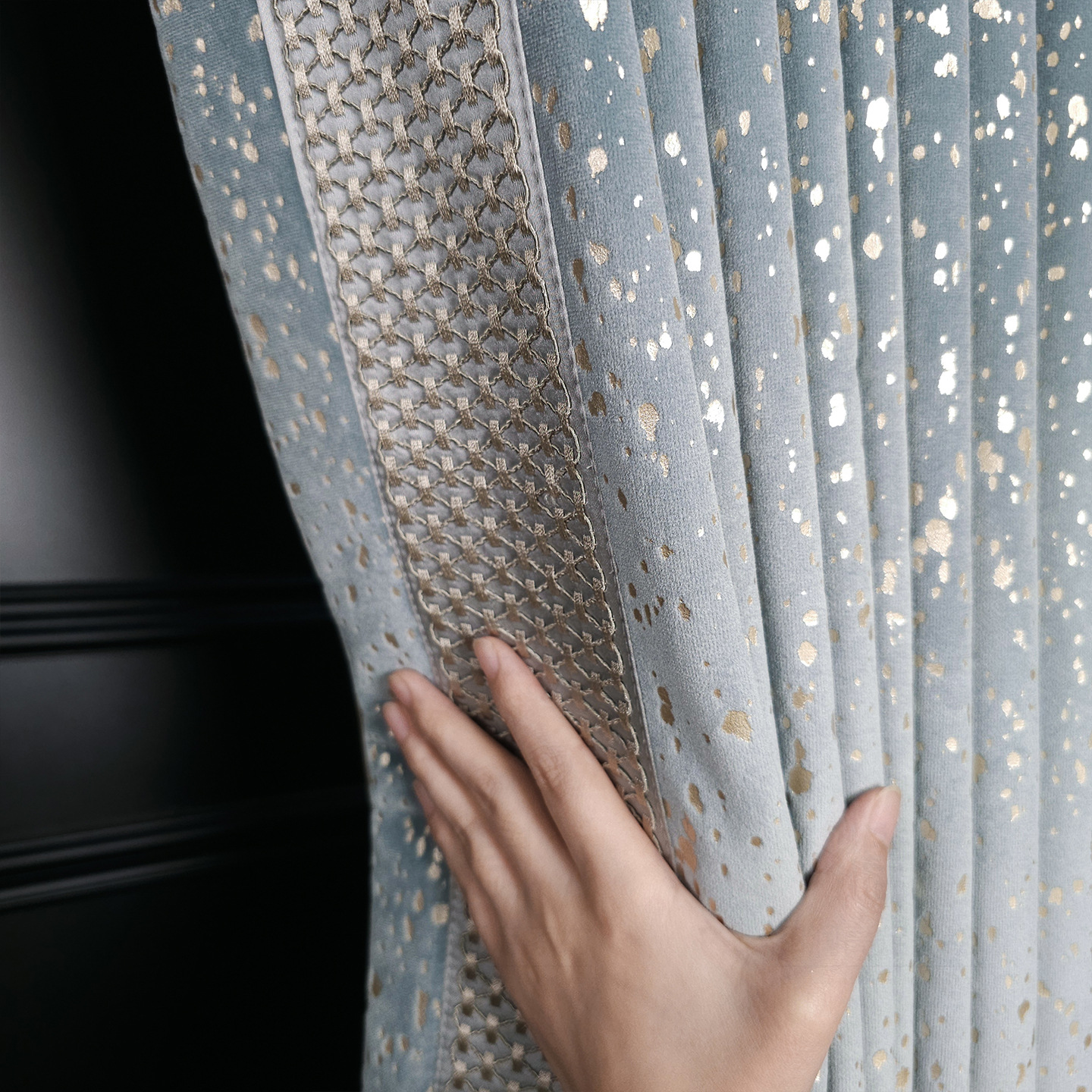 Modern Gray-Blue Velvet Light Luxury High-End Curtains for Bedroom, Full Blackout, Villa Living Room, High-End and Luxurious Feel