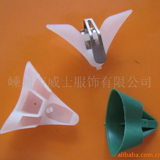 Shengzhou manufacturers direct supply tie buckle tie clip multi-color triangle tie buckle plastic tie buckle available