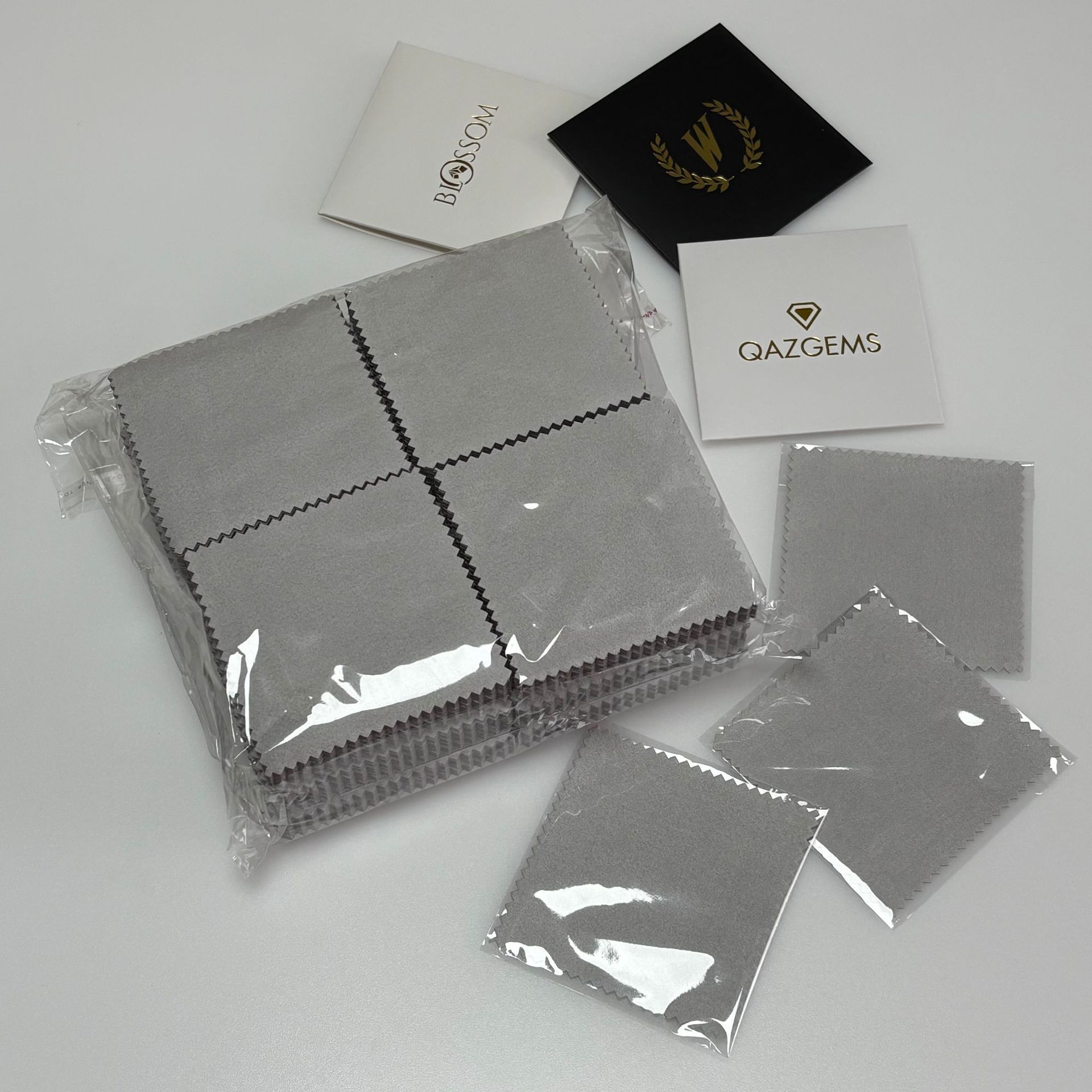 Manufacturer Can Print Logo Small Batch Microfiber Double-Sided Velvet 8X8 Customized Jewelry Silver Polishing Cloth Individually Packaged