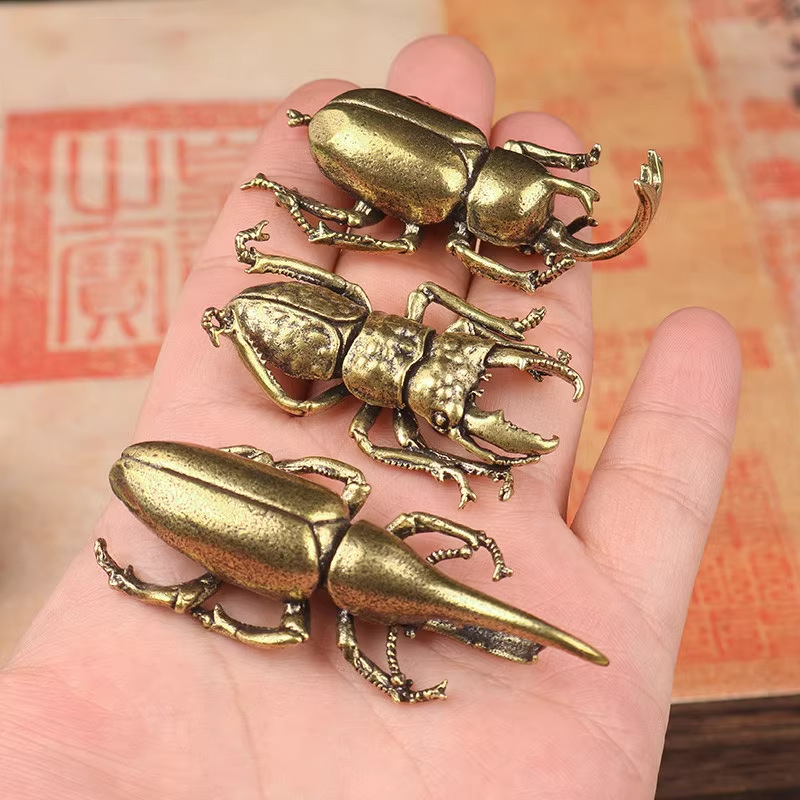 Brass Office Desktop Small Ornaments Beetle Insect Tea Pet Vintage Old Copper Crafts Gift Handle Play Piece