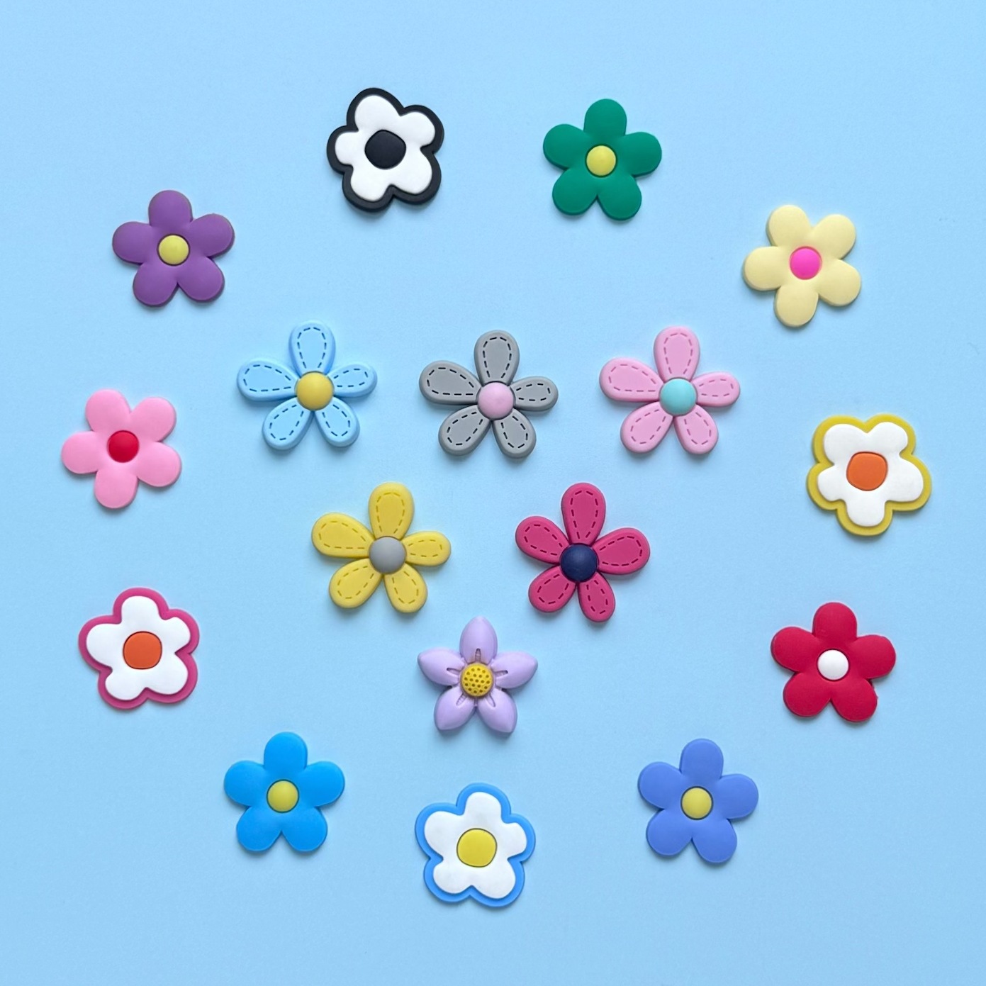 pvc soft glue mobile phone case accessories cartoon color flower bag clothes shoes accessories patch DIY handmade shoe buckle