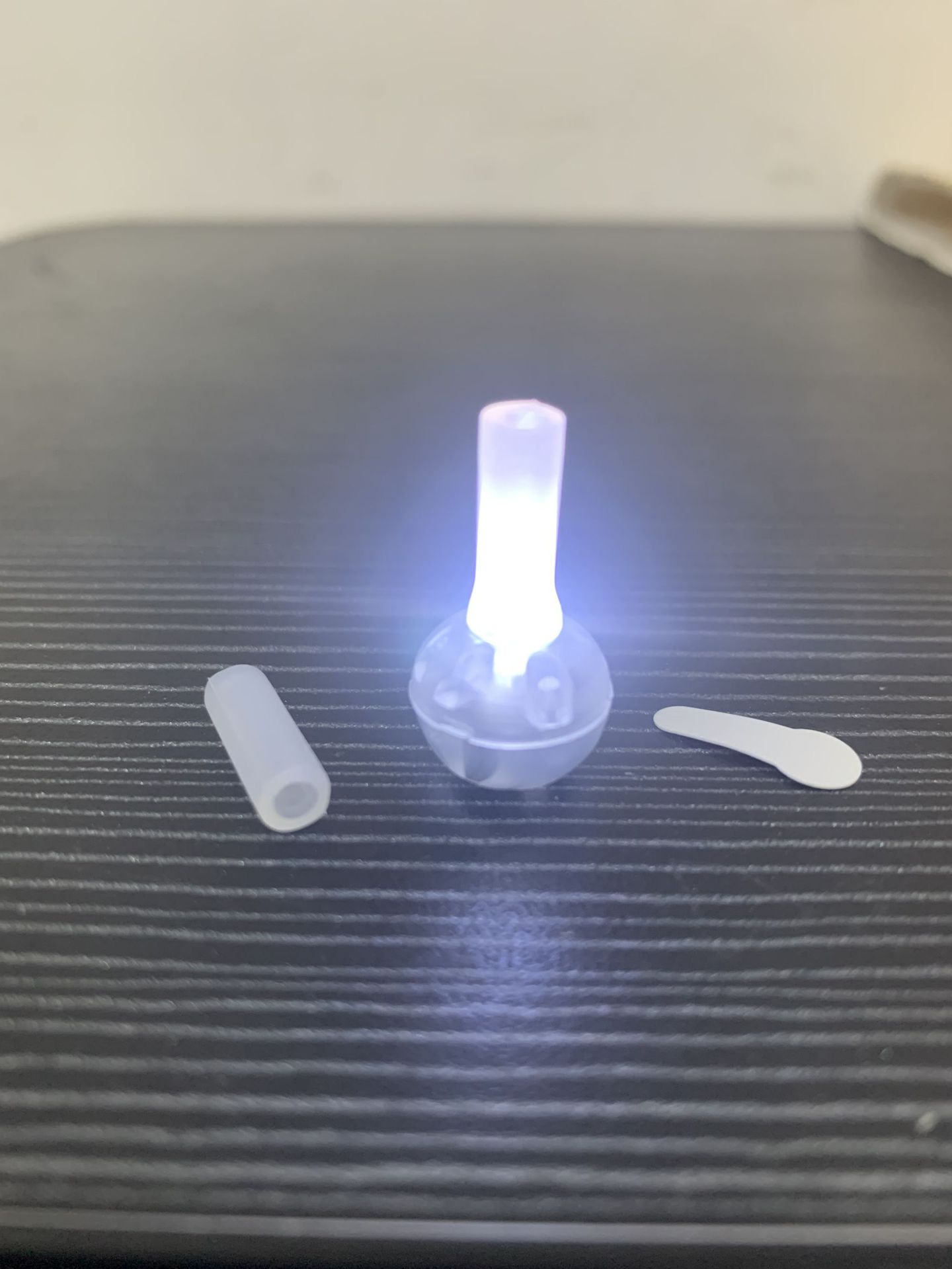 Build a small lamp bead build a special lamp soft light flashlight LED obsidian change Cup Master Cup lighting lamp