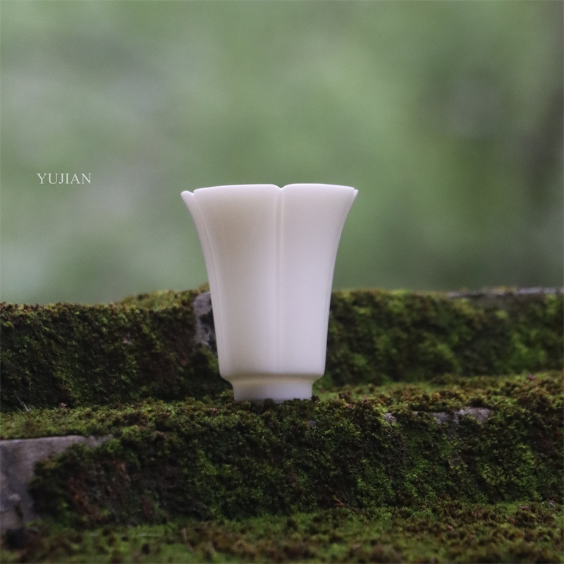 Dehua White Porcelain Petal Master Cup Tea Tasting Cup Fragrant Cup Solid Color Single Cup Household Simple Kung Fu Tea Set Tea Cup