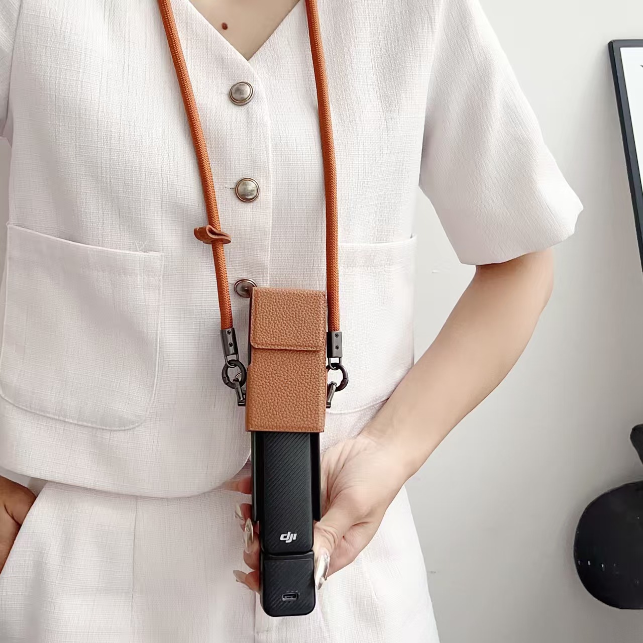 Suitable for Dji Pocket 3 Portable Camera Protective Case Leather Case Diagonal Shoulder Hanging Neck Hand Hanging Half Bag New Style