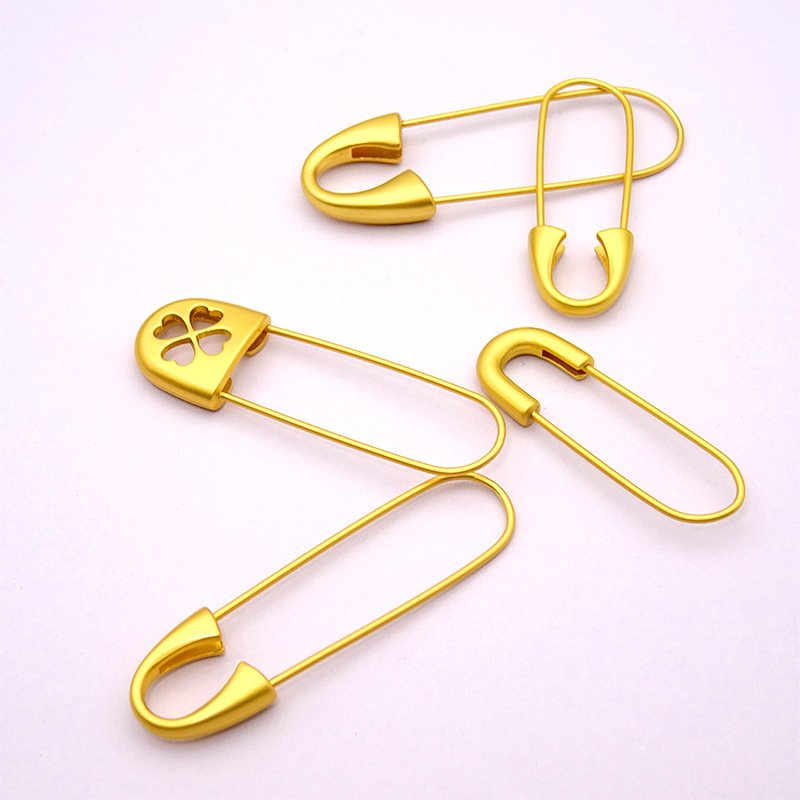 Simple Ancient French Gold Safety Pin Four-leaf Clover Decorative Buckle Pin Safe Pregnant Women Baby DIY Brooch Accessories