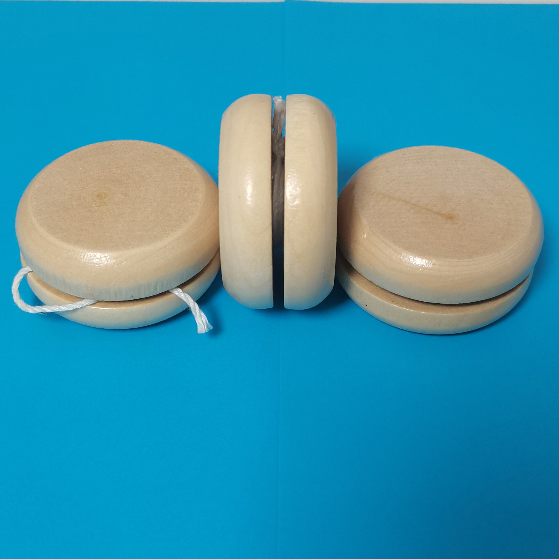 Wooden yo-yo painted logo printed burr-free cartoon Amazon AliExpress explosions yo-yo batch