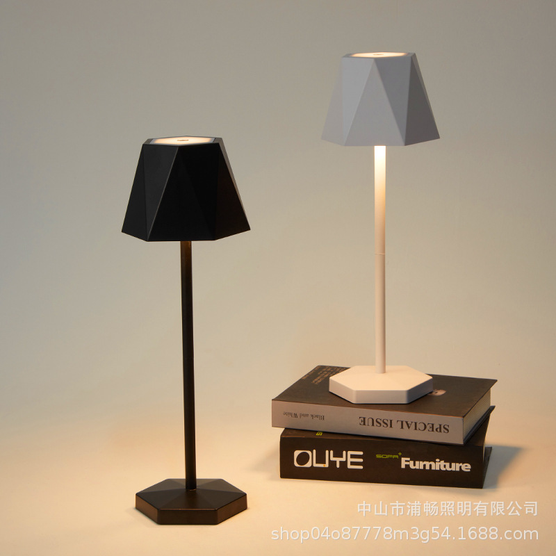 SOURCE Factory Amazon touch charging table lamp table lamp Western restaurant bar headlamp high leg Nordic night light