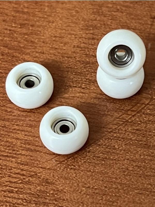 Cross-border Finger Skateboard Universal ABS Spherical Wheel Manual Wheel Domestic High Altitude Turning Bearing Unimpeded Wheel Not Jam Bridge