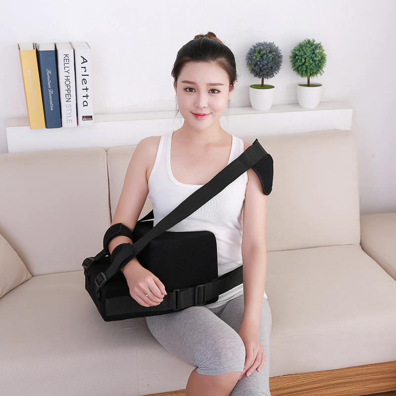 Sponge type shoulder elbow joint abduction pillow shoulder fracture dislocation shoulder abduction pillow shoulder joint brace abduction bag