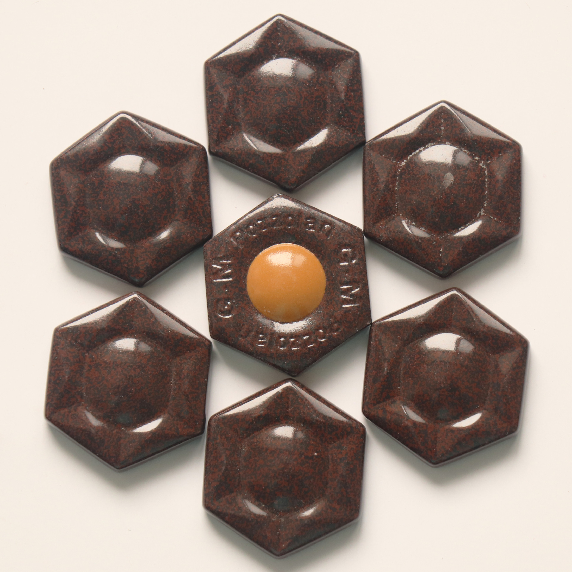 Поставки немецкого камня германий, керамическая пластина для спинки матраса и подушки, пластина с отрицательными ионами, шестиугольная пластина