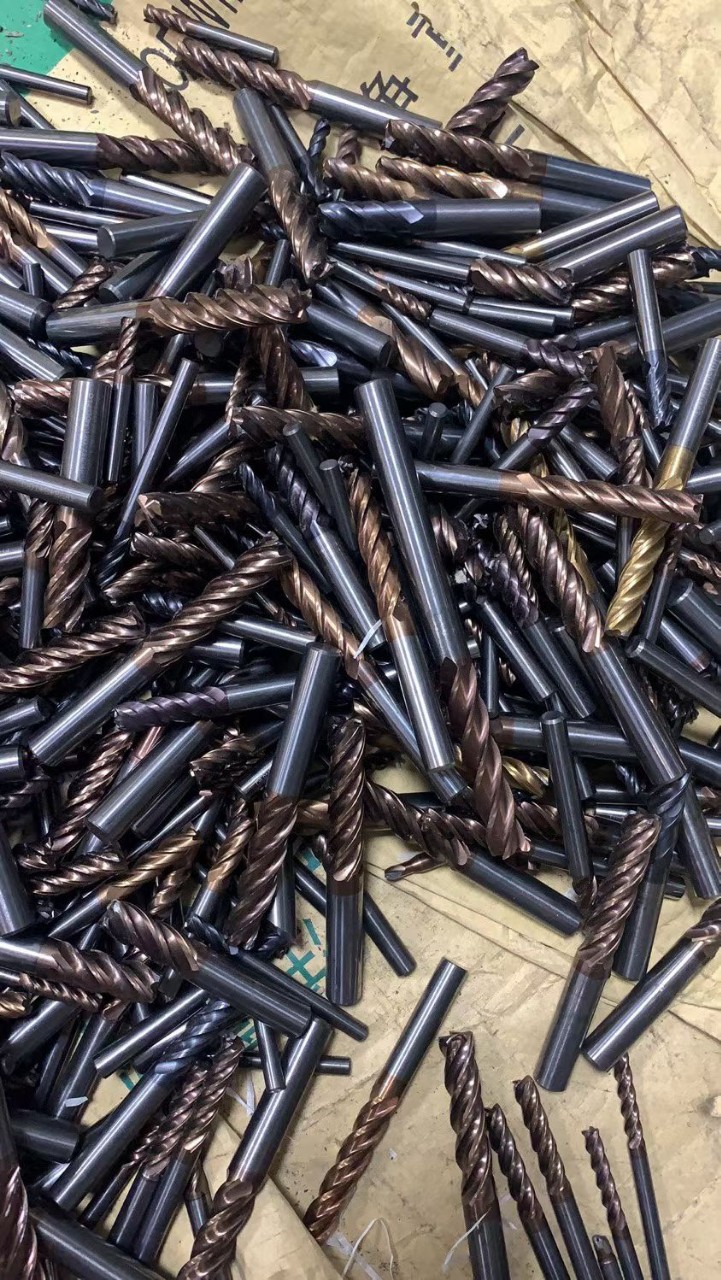 Tungsten Steel Recycling Shield Machine Blades Tungsten Steel Milling Cutter Drill Bit Recycling Large Amount of Recycling Tungsten Steel Containing Tungsten Waste