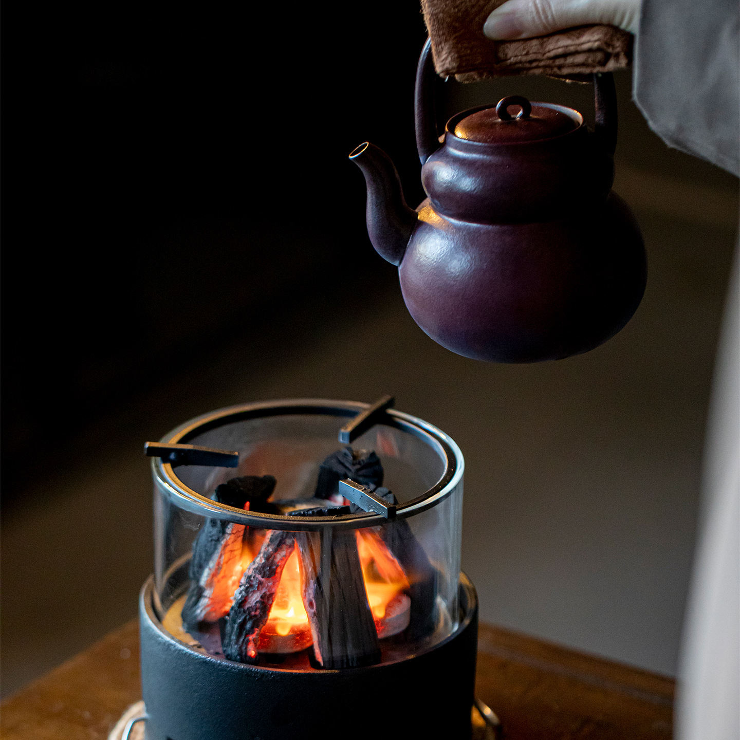 Japanese-Style Tea Brewing Charcoal Stove Tea Kettle Set for Outdoor and Indoor Use with Open Flame Tea Maker and Kettle Complete Set