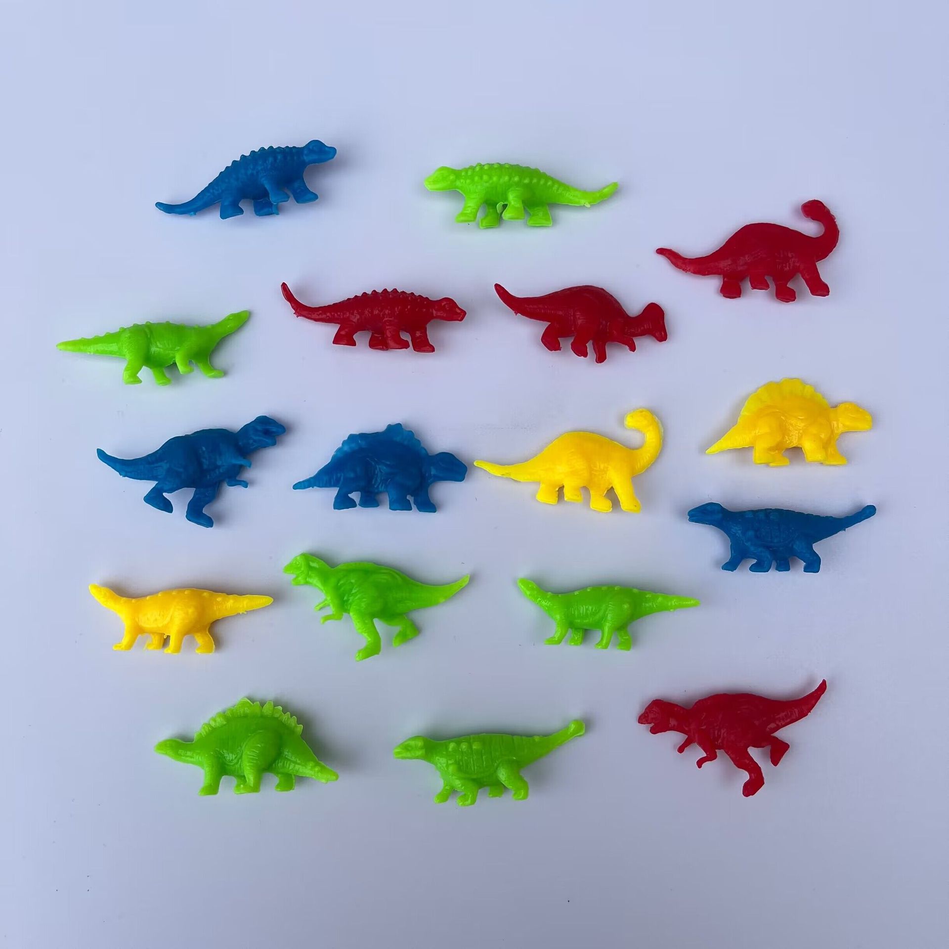 Mini small dinosaur TPR simulation plastic 5cm dinosaur model small ornaments twist egg machine small gift dinosaur egg accessories