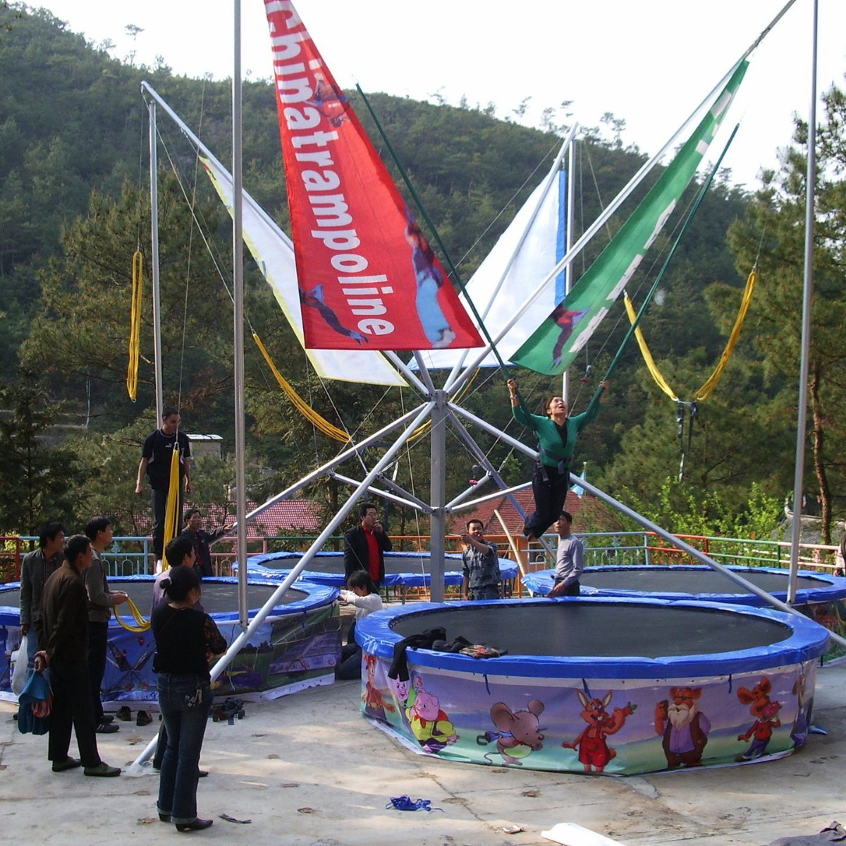Children's Park Four-Person Simple Electric Trampoline Stainless Steel Electric Trampoline Children's Entertainment and Amusement Equipment