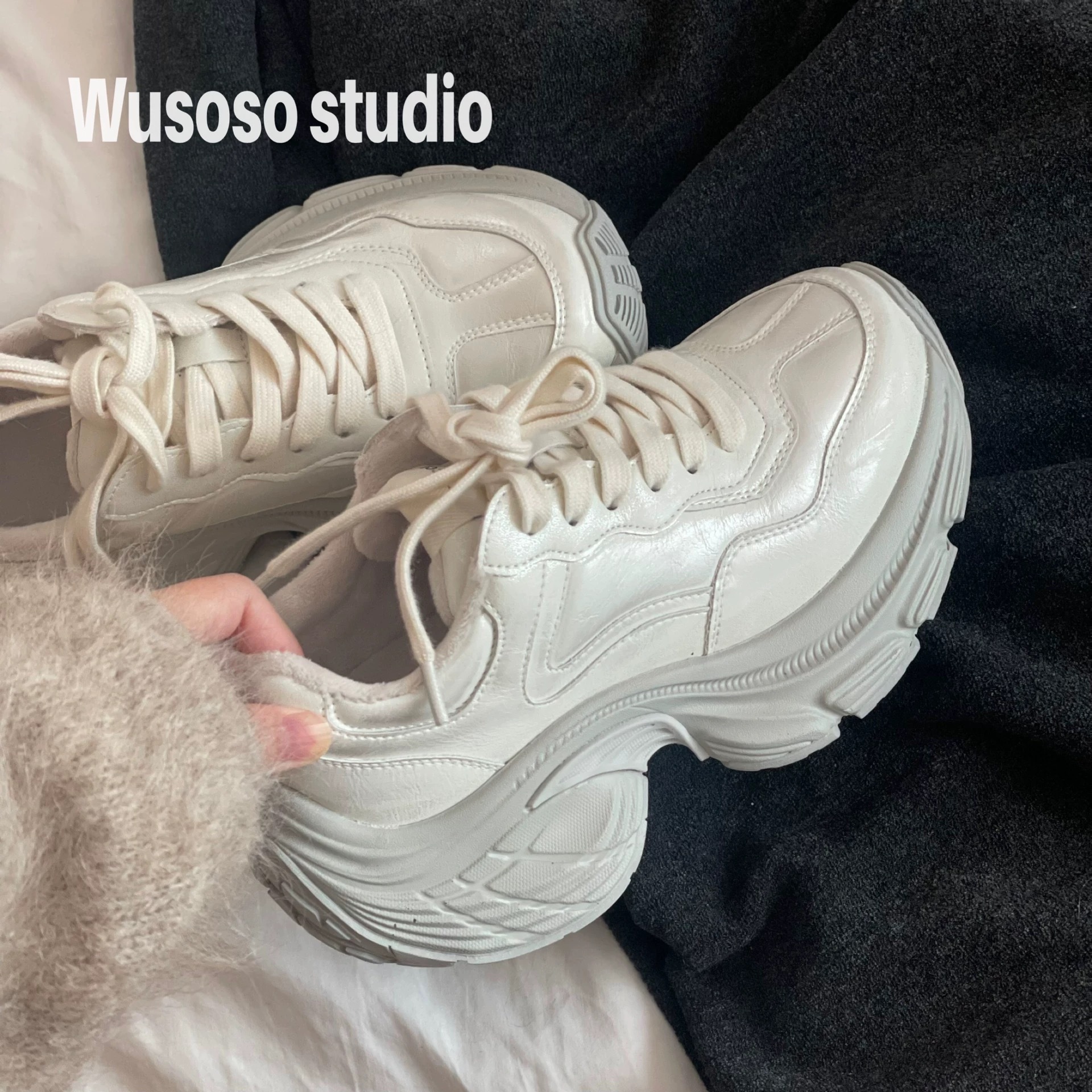 Super Popular Leather-Covered Foot-Showing Daddy Shoes for Women 2024 Autumn and Winter New Retro Hong Kong Style Thick-Soled Running Sneakers