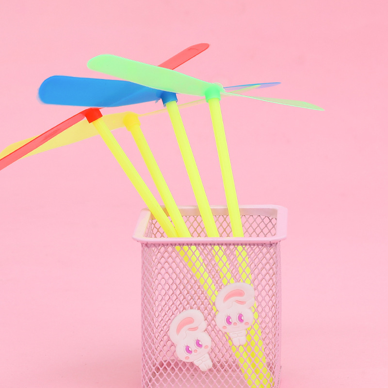 Nostalgic Plastic Bamboo Dragonfly Kidsren's Classic Hand-rubbed Flying Fairy Nostalgic Classic Educational Toy Street Stall Wholesale