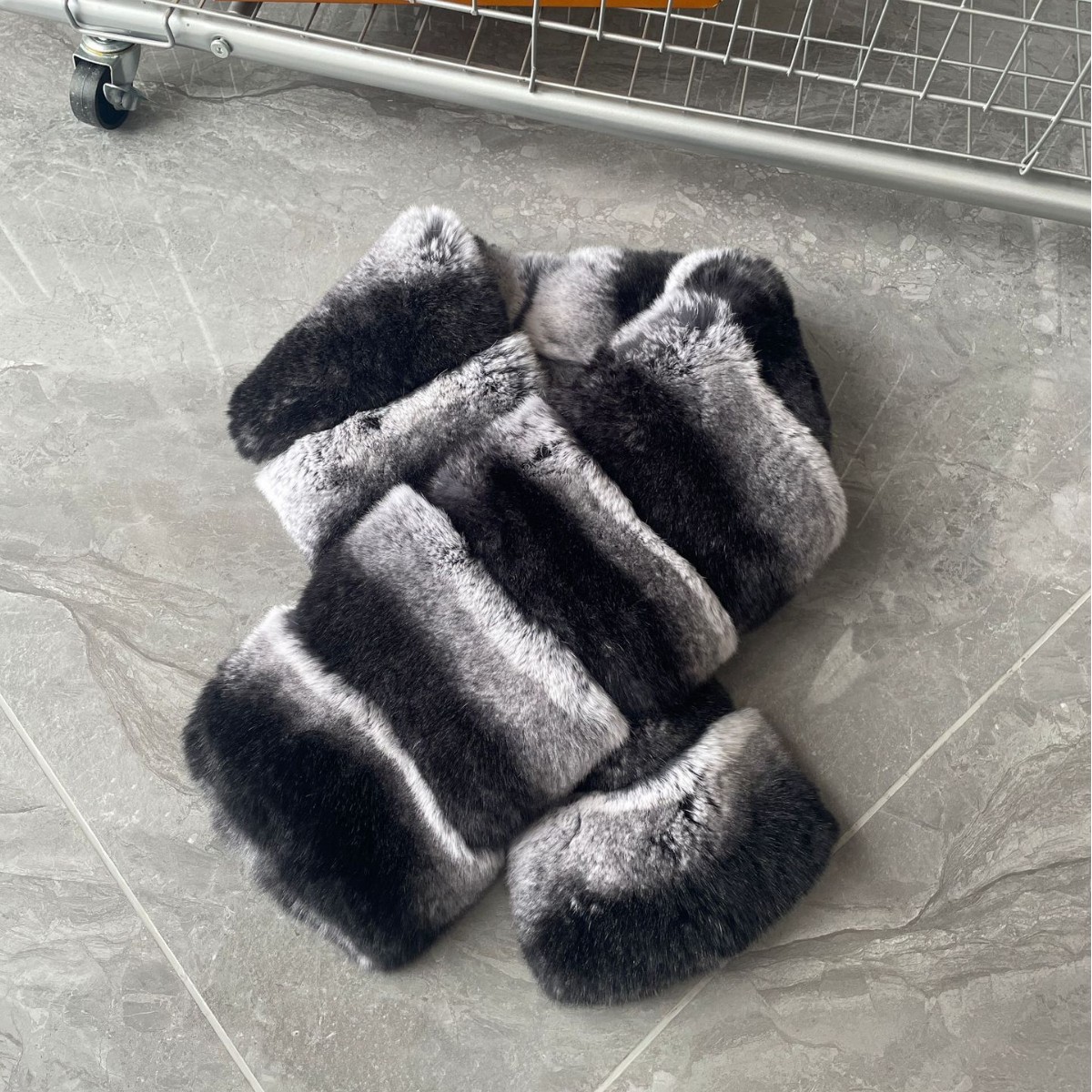 Double-Sided Rex Rabbit Fur Chinchilla Blue and Purple Striped Fur Scarf