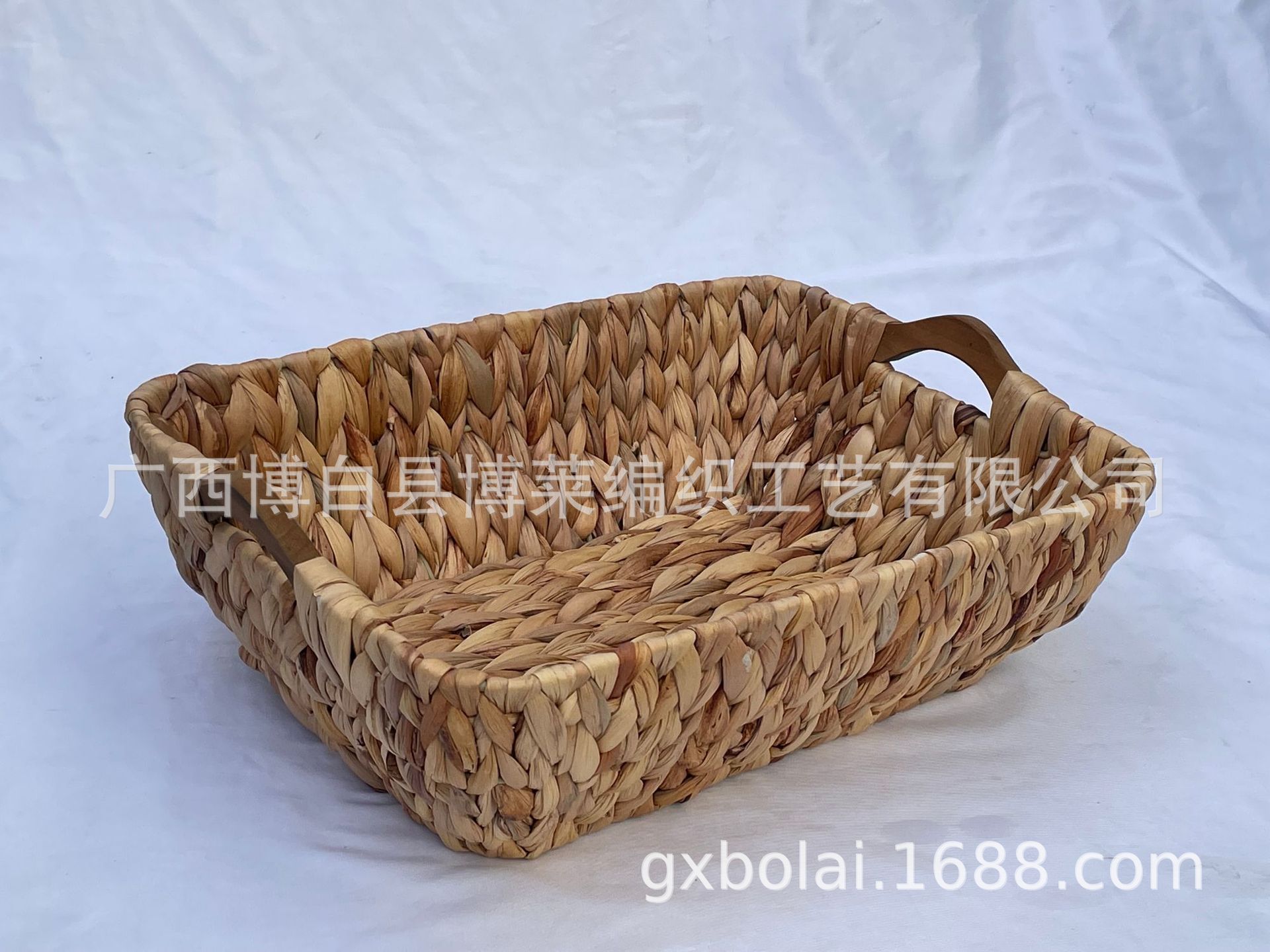 BSCI certified factory Source factory hand-woven water gourd storage basket straw rattan basket