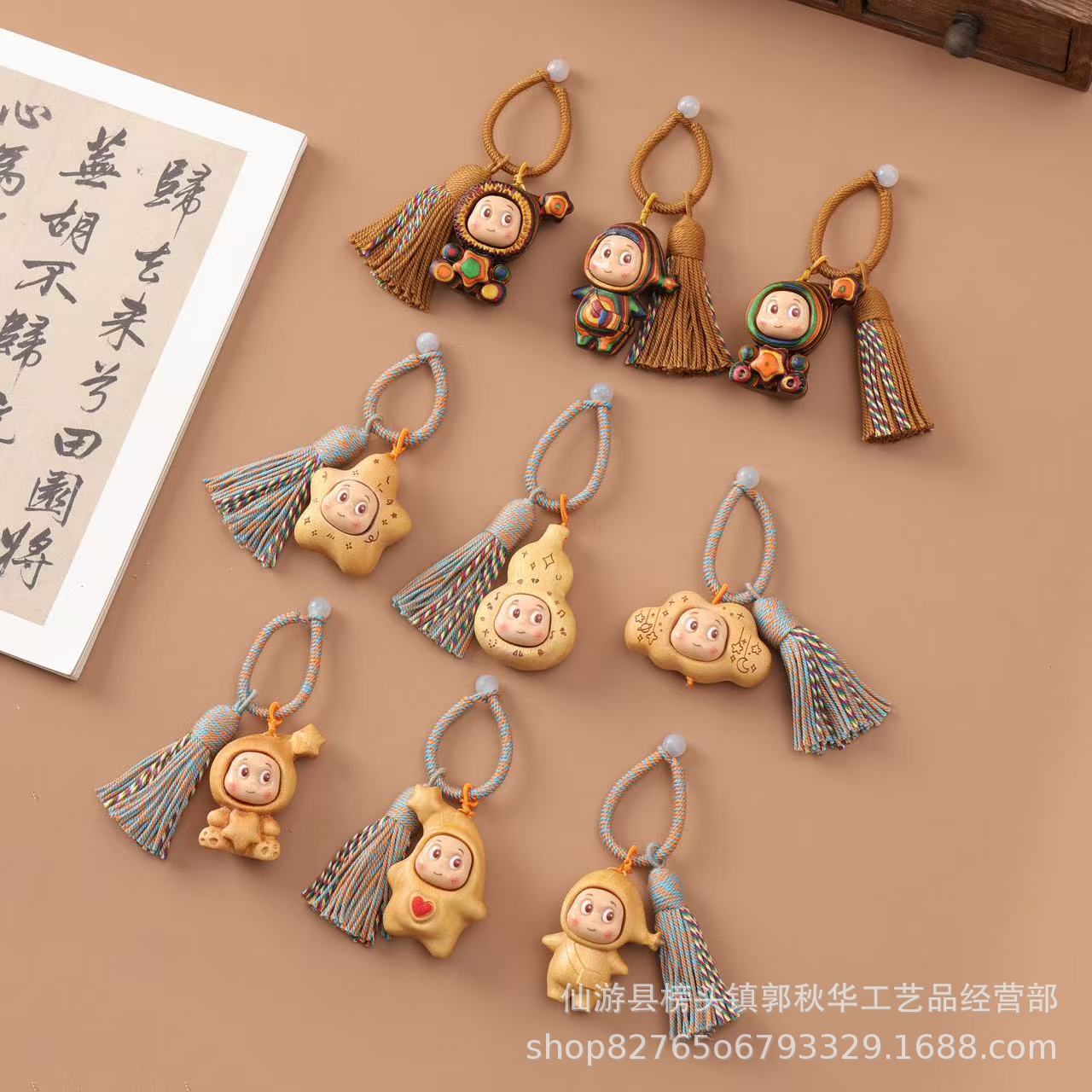 Браслет из золотого сандалового дерева с улыбающимся медведем, DIY аксессуары, резьба из твердого дерева, подвеска в качестве рождественского подарка