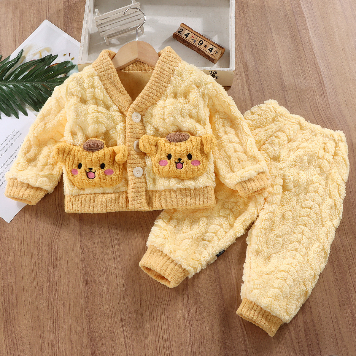 New Kidsren's Home Clothes Set, Flannel Pajamas Jacket for Boys and Girls, Thickeneded and Warm Two-Piece Set
