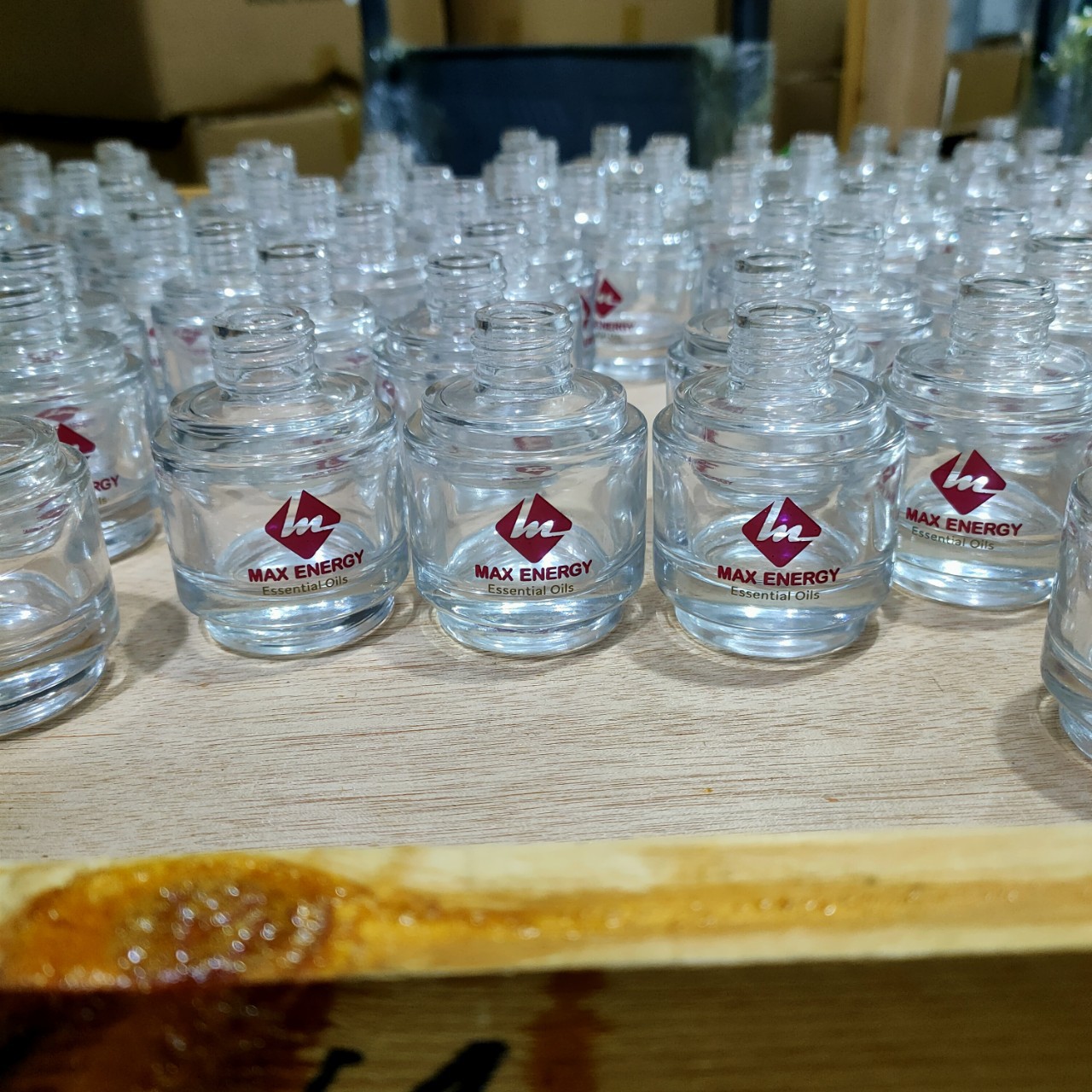 Yiwu Silk Screen Processing Pad Printing Hot Stamping Glass Aromatherapy Bottle Silicone Rubber Material Printing